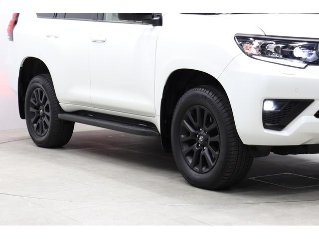 ランドクルーザープラド ＴＸ　Ｌパッケージ　マットブラックエディション　ディーゼル　ベージュ内装　純正９型ナビ　サンルーフ　７人　パノラミックビューモニター　ブラインドスポットモニター　寒冷地仕様　リヤフォグランプ　ルーフレール　シートヒーター＆ベンチレーション（15枚目）