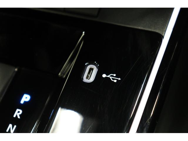 カローラクロス ハイブリッド　Ｚ　パノラマルーフ　パノラミックビューモニター　パワーバックドア　チームメイトアドバンストパーク　シートヒーター＆ベンチレーション　シグナルロードプロジェクション　ＡＣ１００Ｖ／１５００Ｗ　ナノイーＸ（62枚目）