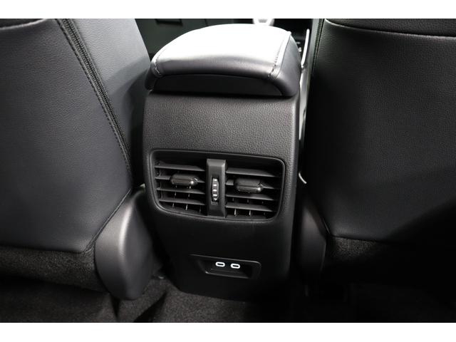 カローラクロス ハイブリッド　Ｚ　パノラマルーフ　パノラミックビューモニター　パワーバックドア　チームメイトアドバンストパーク　シートヒーター＆ベンチレーション　シグナルロードプロジェクション　ＡＣ１００Ｖ／１５００Ｗ　ナノイーＸ（75枚目）