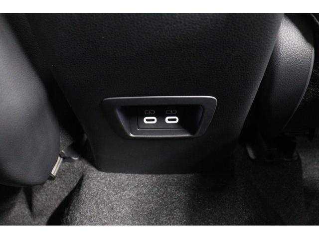 カローラクロス ハイブリッド　Ｚ　パノラマルーフ　パノラミックビューモニター　パワーバックドア　チームメイトアドバンストパーク　シートヒーター＆ベンチレーション　シグナルロードプロジェクション　ＡＣ１００Ｖ／１５００Ｗ　ナノイーＸ（76枚目）