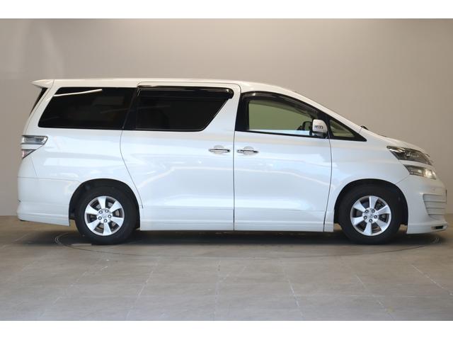 ヴェルファイア ２．４Ｘ　社外エアロ　カロッツェリアナビ　バックカメラ　フロントビューカメラ　ＨＩＤヘッドランプ　後席モニター　革調シートカバー　レーダー探知機　前後ドライブレコーダー　ＥＴＣ　木目インパネ取付　純正アルミ（7枚目）