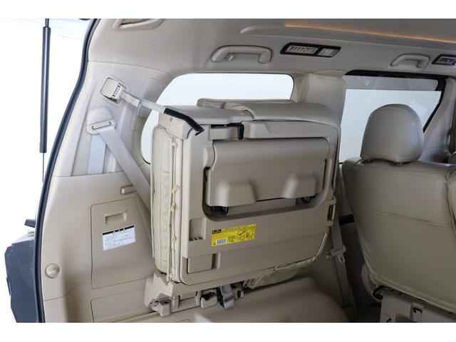 ヴェルファイア ２．４Ｘ　社外エアロ　カロッツェリアナビ　バックカメラ　フロントビューカメラ　ＨＩＤヘッドランプ　後席モニター　革調シートカバー　レーダー探知機　前後ドライブレコーダー　ＥＴＣ　木目インパネ取付　純正アルミ（34枚目）