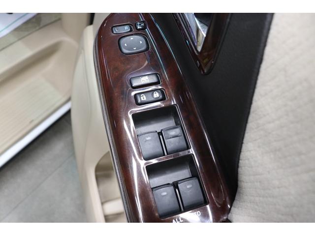 ヴェルファイア ２．４Ｘ　社外エアロ　カロッツェリアナビ　バックカメラ　フロントビューカメラ　ＨＩＤヘッドランプ　後席モニター　革調シートカバー　レーダー探知機　前後ドライブレコーダー　ＥＴＣ　木目インパネ取付　純正アルミ（42枚目）