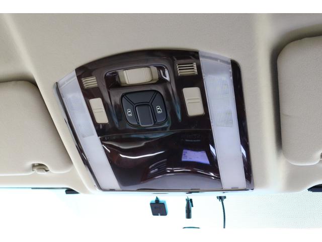 ヴェルファイア ２．４Ｘ　社外エアロ　カロッツェリアナビ　バックカメラ　フロントビューカメラ　ＨＩＤヘッドランプ　後席モニター　革調シートカバー　レーダー探知機　前後ドライブレコーダー　ＥＴＣ　木目インパネ取付　純正アルミ（50枚目）