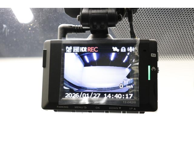 プリウス Ｕ　純正８インチディスプレイオーディオＡｐｐｌｅＣａｒＰｌａｙ／ＡｎｄｒｏｉｄＡｕｔｏ対応　クルーズコントロール　フルセグＴＶ　　バックモニター　ＥＴＣ２．０　ＡＣ１００Ｖ／１５００Ｗコンセント（53枚目）