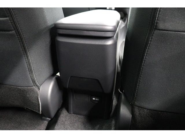 プリウス Ｕ　純正８インチディスプレイオーディオＡｐｐｌｅＣａｒＰｌａｙ／ＡｎｄｒｏｉｄＡｕｔｏ対応　クルーズコントロール　フルセグＴＶ　　バックモニター　ＥＴＣ２．０　ＡＣ１００Ｖ／１５００Ｗコンセント（74枚目）