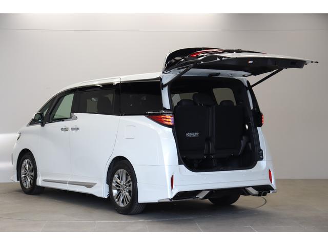 アルファード Ｚ　モデリスタエアロ　１３．２型後席モニター　左右独立ムーンルーフ　ドラレコ機能付デジタルインナーミラー　純正１４インチナビ　パノラミックビューモニター　ブラインドスポットモニター　ＥＴＣ２．０（32枚目）