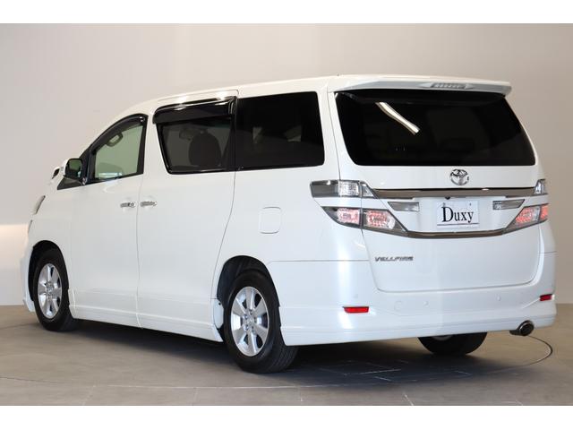 ヴェルファイア ２．４Ｘ　社外エアロ　カロッツェリアナビ　バックカメラ　フロントビューカメラ　ＨＩＤヘッドランプ　後席モニター　革調シートカバー　レーダー探知機　前後ドライブレコーダー　ＥＴＣ　木目インパネ取付　純正アルミ（30枚目）