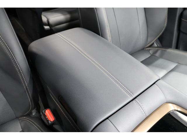 アルファード Ｚ　モデリスタエアロ　１３．２型後席モニター　左右独立ムーンルーフ　ドラレコ機能付デジタルインナーミラー　純正１４インチナビ　パノラミックビューモニター　ブラインドスポットモニター　ＥＴＣ２．０（43枚目）