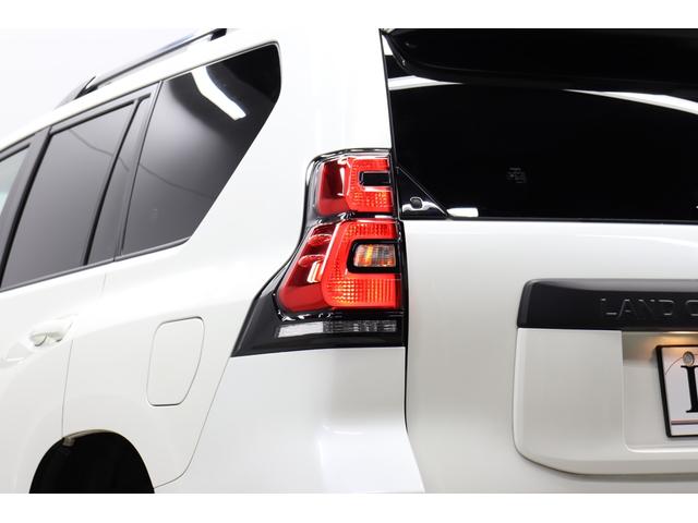 ランドクルーザープラド ＴＸ　Ｌパッケージ　マットブラックエディション　ディーゼルターボ　ベージュ内装　純正９型ナビ　サンルーフ　７人乗り　パノラミックビューモニター　ブラインドスポットモニター　寒冷地仕様　リヤフォグランプ　ルーフレール　シートヒーター＆ベンチレーション（31枚目）