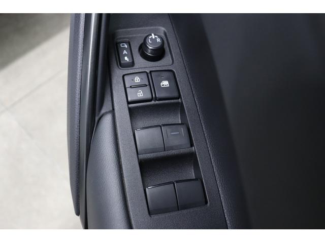 カローラクロス ハイブリッド　Ｚ　パノラマルーフ　パノラミックビューモニター　パワーバックドア　チームメイトアドバンストパーク　シートヒーター＆ベンチレーション　シグナルロードプロジェクション　ＡＣ１００Ｖ／１５００Ｗ　ナノイーＸ（79枚目）