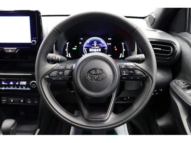 ヤリスクロス ハイブリッドＺ　登録済未使用車　トヨタチームメイト　全周囲モニター　ブラインドスポットモニター　パーキングアシスト　純正コネクティッドナビ　ＨＤＭＩ　シートヒーター　ステアリングヒーター　クリアランスソナー（40枚目）
