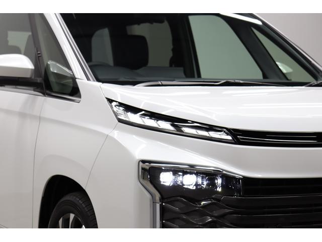 ヴォクシー ハイブリッドＳ－Ｚ　Ｒ８年式　改モデル　快適利便パッケージＨｉｇｈ　トヨタチームメイト　アドバンストパーク　１０．５インチコネクトナビ　パノラミックビューモニター　ブラインドスポットモニター　デジタルミラー　ＨＵＤ（17枚目）