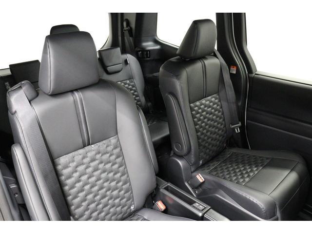 ヴォクシー ハイブリッドＳ－Ｚ　Ｒ８年式　改モデル　快適利便パッケージＨｉｇｈ　トヨタチームメイト　アドバンストパーク　１０．５インチコネクトナビ　パノラミックビューモニター　ブラインドスポットモニター　デジタルミラー　ＨＵＤ（70枚目）