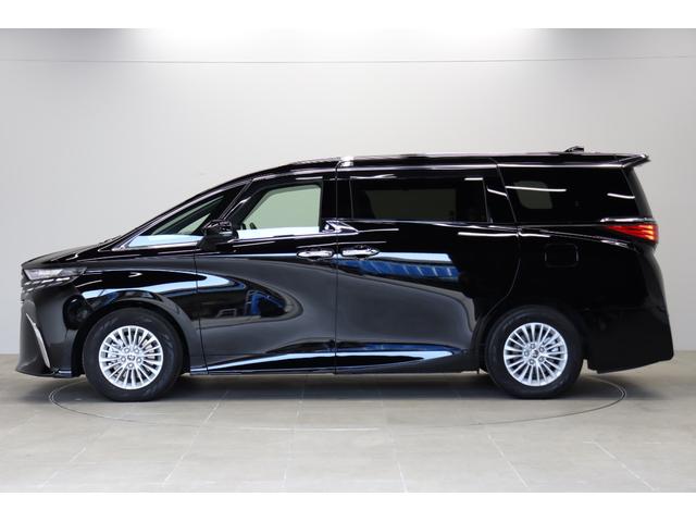 アルファードハイブリッド Ｘ　改モデル　パノラミックビューモニター　ブラインドスポットモニター　ドラレコ機能付デジタルインナーミラー　１３．２インチリヤモニター　トヨタセーフティセンス　プリクラッシュセーフティ　両側パワースライド（6枚目）