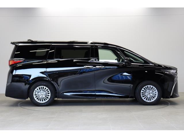 アルファードハイブリッド Ｘ　改モデル　パノラミックビューモニター　ブラインドスポットモニター　ドラレコ機能付デジタルインナーミラー　１３．２インチリヤモニター　トヨタセーフティセンス　プリクラッシュセーフティ　両側パワースライド（7枚目）