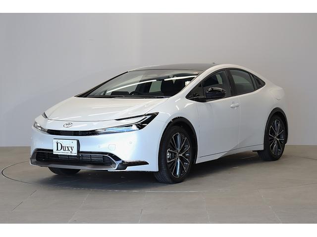 プリウス Ｚ　年次改良モデル　パノラマルーフ　Ｚ専用赤内装　寒冷地　１２．３インチコネクティッドナビ　パノラミックビューモニター　ブラインドスポットモニター　ドラレコ機能付きデジタルインナーミラー　パワートランク（10枚目）