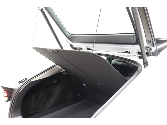 プリウス Ｚ　年次改良モデル　パノラマルーフ　Ｚ専用赤内装　寒冷地　１２．３インチコネクティッドナビ　パノラミックビューモニター　ブラインドスポットモニター　ドラレコ機能付きデジタルインナーミラー　パワートランク（34枚目）