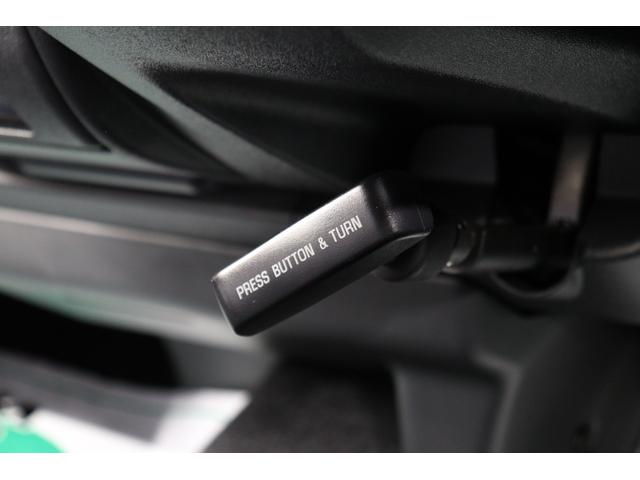 ハイエースバン ロングスーパーGL ダークプライムS 8型最終特別仕様車 寒冷地仕様&リヤフォグ 4WD ディーゼルターボ 登録済未使用車 全周囲モニター デジタルインナーミラー 20周年記念スカッフプレート 両側パワースライド AC100Vコンセント(53枚目)