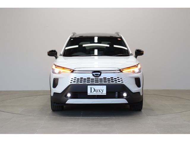 カローラクロス ハイブリッド　Ｚ　パノラマルーフ　寒冷地仕様＆ＬＥＤリアフォグランプ　アドバンストパーク　ステアリングヒーター　全周囲カメラ　ＡＣ１００Ｖ　パワーバックドア　ＢＳＭ　１０．５型ディスプレイオーディオｐｌｕｓ（8枚目）