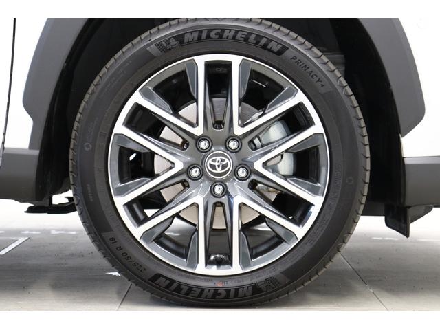 カローラクロス ハイブリッド　Ｚ　パノラマルーフ　寒冷地仕様＆ＬＥＤリアフォグランプ　アドバンストパーク　ステアリングヒーター　全周囲カメラ　ＡＣ１００Ｖ　パワーバックドア　ＢＳＭ　１０．５型ディスプレイオーディオｐｌｕｓ（14枚目）