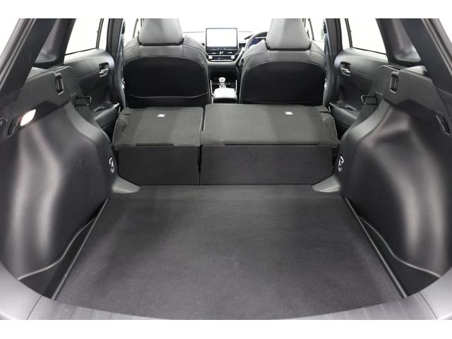 カローラクロス ハイブリッド　Ｚ　パノラマルーフ　寒冷地仕様＆ＬＥＤリアフォグランプ　アドバンストパーク　ステアリングヒーター　全周囲カメラ　ＡＣ１００Ｖ　パワーバックドア　ＢＳＭ　１０．５型ディスプレイオーディオｐｌｕｓ（35枚目）