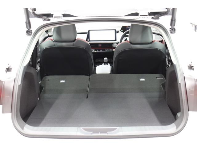 プリウス Ｚ　年次改良モデル　パノラマルーフ　Ｚ専用赤内装　寒冷地　１２．３インチコネクティッドナビ　パノラミックビューモニター　ブラインドスポットモニター　ドラレコ機能付きデジタルインナーミラー　パワートランク（36枚目）