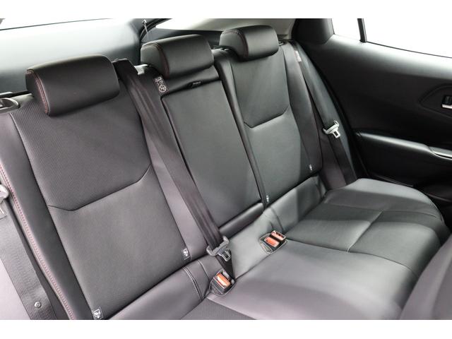 プリウス Ｚ　年次改良モデル　パノラマルーフ　Ｚ専用赤内装　寒冷地　１２．３インチコネクティッドナビ　パノラミックビューモニター　ブラインドスポットモニター　ドラレコ機能付きデジタルインナーミラー　パワートランク（43枚目）