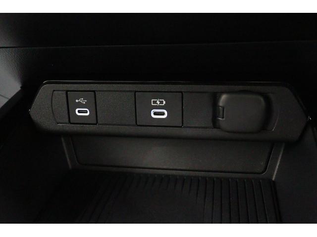 プリウス Ｚ　年次改良モデル　パノラマルーフ　Ｚ専用赤内装　寒冷地　１２．３インチコネクティッドナビ　パノラミックビューモニター　ブラインドスポットモニター　ドラレコ機能付きデジタルインナーミラー　パワートランク（59枚目）