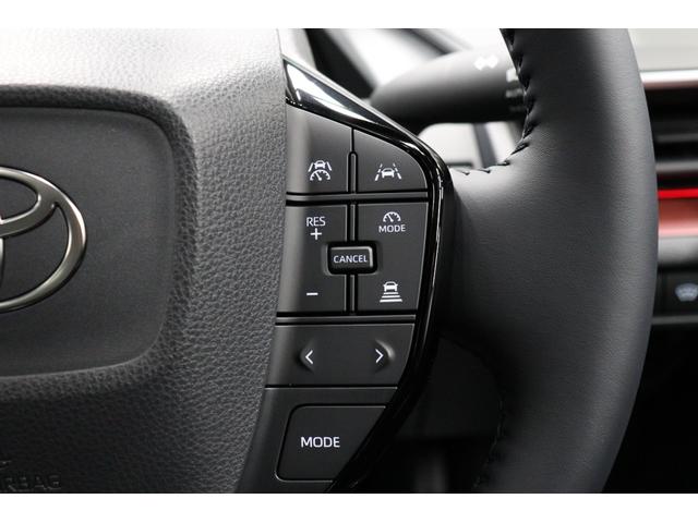 プリウス Ｚ　年次改良モデル　パノラマルーフ　Ｚ専用赤内装　寒冷地　１２．３インチコネクティッドナビ　パノラミックビューモニター　ブラインドスポットモニター　ドラレコ機能付きデジタルインナーミラー　パワートランク（76枚目）