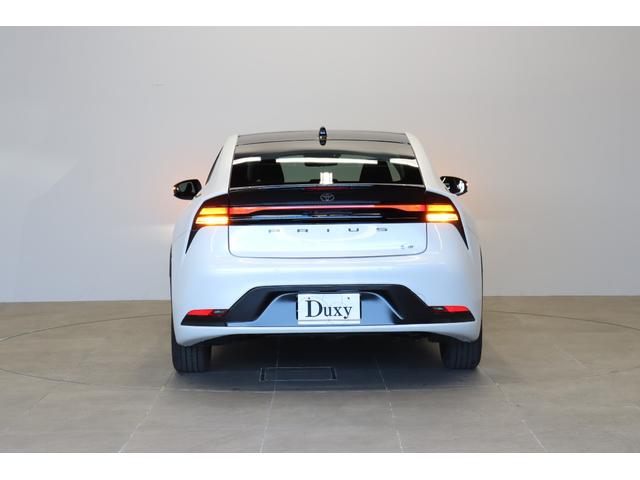 プリウス Ｚ　年次改良モデル　パノラマルーフ　ドラレコ付デジタルミラー　パノラミックビューモニター　ブラインドスポットモニター　メモリー付パワーシート　シートヒーター＆ベンチレーション　ステアリングヒーター　寒冷地（9枚目）