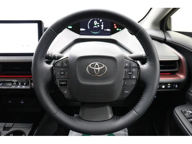 プリウス Z パノラマルーフ Zグレード専用マチュアレッド内装 12.3インチコネクティッドナビ トヨタチームメイト ドラレコ機能付デジタルミラー 全周囲モニター 温冷シート BSM パワーバックドア(67枚目)