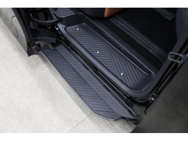ヴェルファイアハイブリッド Ｚ　プレミア　専用ブラウン内装　ユニバーサルステップ　１３．２型後席モニター　トヨタチームメイト　左右独立ムーンルーフ　デジタルインナーミラー　全周囲カメラ　ブラインドスポットモニター　１４インチコネクティッドナビ（20枚目）