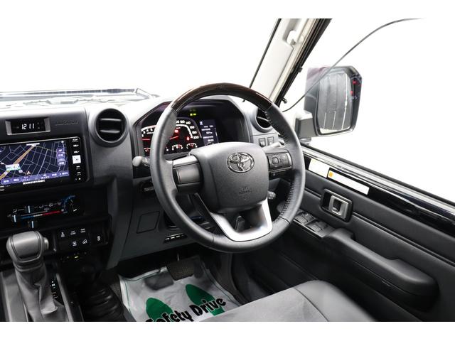 ランドクルーザー７０ ＡＸ　モデリスタ１８インチアルミ　モデリスタエアロ　フロントバンパーガーニュッシュ　ＪＡＯＳアンダーカバー　純正７インチナビ　バックモニター内臓自動防眩ミラー　丸目ＬＥＤヘッドライト　電動デフロック　ＥＴＣ（73枚目）