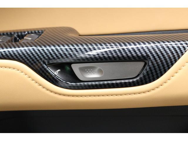 �f�ډ摜�ȊO�Ń`�F�b�N�������ӏ��A�����k���������I�X�^�b�t���B�e���Ă����肢�����܂��I