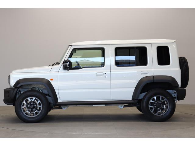 ジムニーノマド ＦＣ　２０２６年モデル　登録済未使用車　セーフティサポート　ＬＥＤヘッドランプ＆フォグランプ　本革巻きステアリング　オートエアコン　撥水加工シート　スズキセーフティサポート搭載　純正１５インチアルミホイール（6枚目）