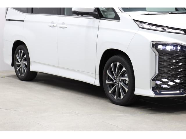 ヴォクシー ハイブリッドＳ－Ｚ　改モデル　１０．５インチコネクトナビ　快適利便パッケージＨｉｇｈ　トヨタチームメイト　３眼ＬＥＤヘッド　パノラミックビューモニター　ブラインドスポットモニター　パワーバックドア　ハンズフリーパワスラ（19枚目）