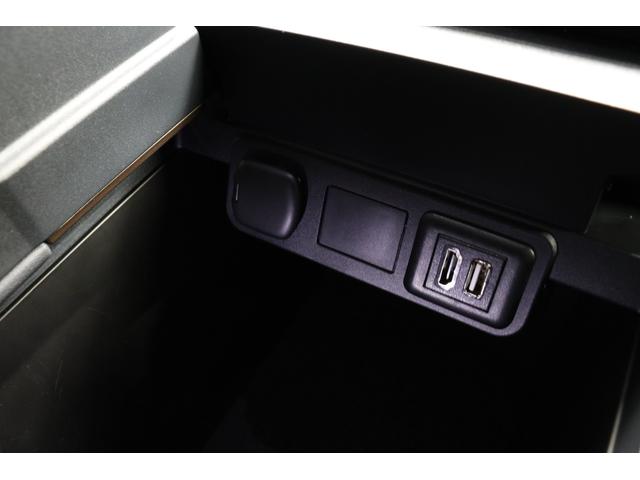 アルファードハイブリッド Ｘ　１３．２インチリヤモニター　ユニバーサルステップ　パノラミックビューモニター　ブラインドスポットモニター　ドラレコ機能付デジタルインナーミラー　両側パワースライド　トヨタセーフティセンス　ＨＤＭＩ（59枚目）