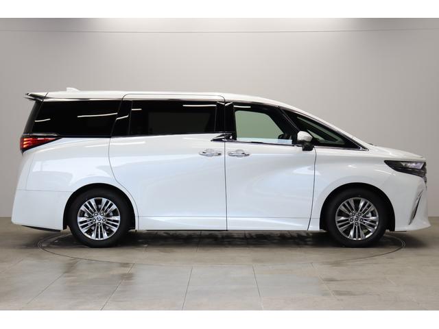 アルファードハイブリッド Ｚ　トヨタチームメイトアドバンストパーク　ユニバーサルステップ　左右独立ムーンルーフ　ドラレコ機能付デジタルインナーミラー　パノラミックビューモニター　ブラインドスポットモニター　ヘッドアップディスプレイ（7枚目）