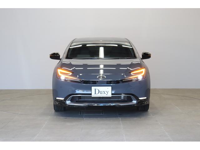 Toyota PRIUS Z — миниатюра 6