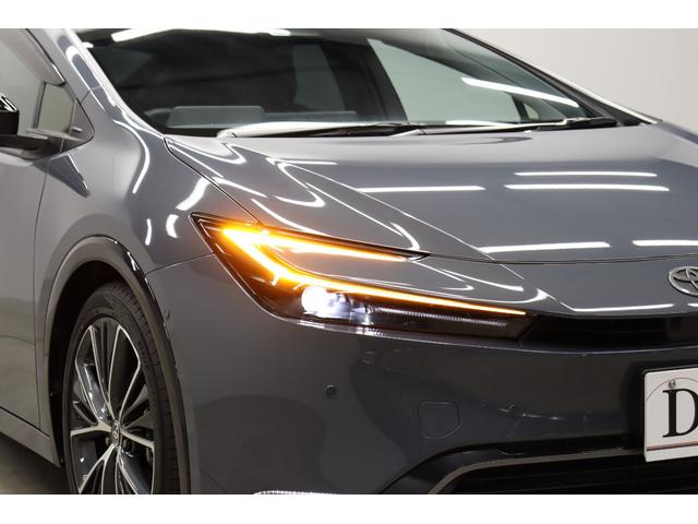 Toyota PRIUS Z — миниатюра 12