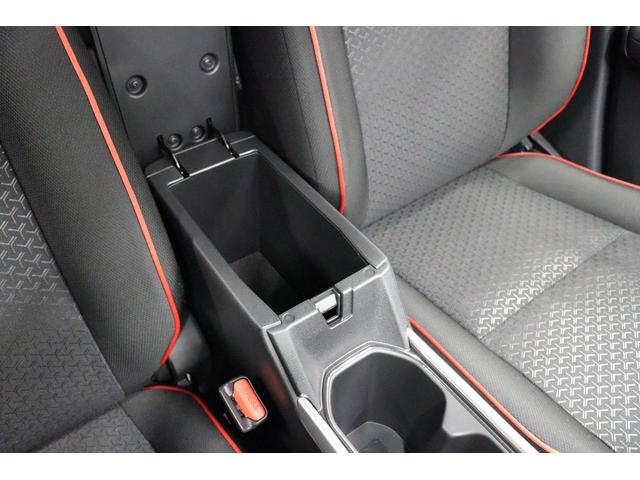 Ｚ　パノラミックビューパッケージ　９インチディスプレイオーディオ　ＣａｒＰｌａｙ対応　フルセグＴＶ　ＨＤＭＩ　ステアリングスイッチ　ＢＳＭ　ＡＣ１００Ｖ／１５００Ｗコンセント　シートヒーター（画像61）