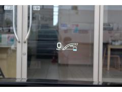 ヘッドアップディスプレイはフロントガラスの視野内に運転に必要な情報を投影します♪ 5