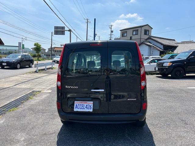 カングー １．６　ディーラー車　５速マニュアル　禁煙車　１６Ｖ　リア観音ドア　両スライドドア　ナビ　地デジ　ＡＵＸ　ＥＴＣ　ダウンモニター　ＤＶＤ　純正キーレス　下取車（15枚目）