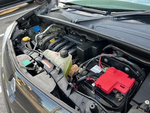 カングー １．６　ディーラー車　５速マニュアル　禁煙車　１６Ｖ　リア観音ドア　両スライドドア　ナビ　地デジ　ＡＵＸ　ＥＴＣ　ダウンモニター　ＤＶＤ　純正キーレス　下取車（31枚目）