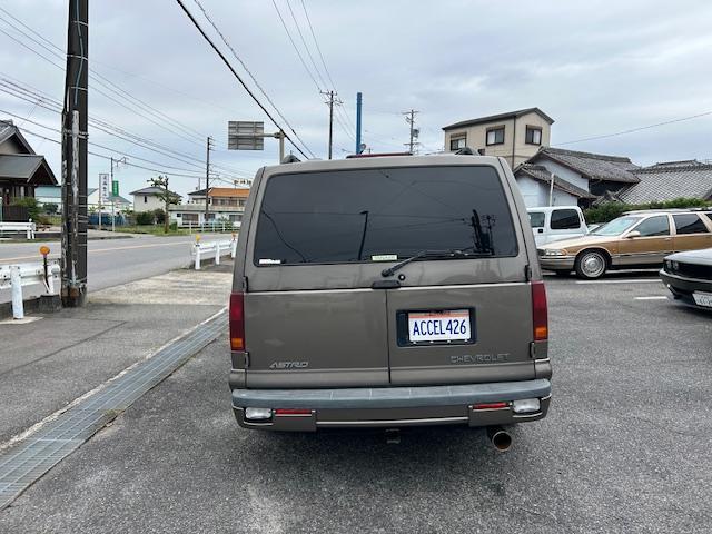 シボレーアストロ LT D車 AWD 1No(NOx/PM適合)メーカーOP(スポーツマフラー・フルフラットベッドキット・ウッドパネル・ラゲッジマット・フロアコンソール)革シート ヒッチ 自社顧客下取車(18枚目)