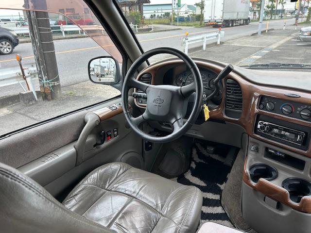 シボレーアストロ LT D車 AWD 1No(NOx/PM適合)メーカーOP(スポーツマフラー・フルフラットベッドキット・ウッドパネル・ラゲッジマット・フロアコンソール)革シート ヒッチ 自社顧客下取車(21枚目)