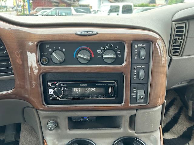 シボレーアストロ LT D車 AWD 1No(NOx/PM適合)メーカーOP(スポーツマフラー・フルフラットベッドキット・ウッドパネル・ラゲッジマット・フロアコンソール)革シート ヒッチ 自社顧客下取車(32枚目)