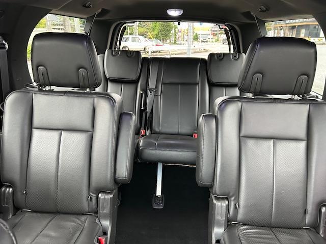 エクスペディション リミテッド　ロングボディ（長さ５６３ｃｍ）　４ＷＤ　サンルーフ　革シート　サイド出しマフラー　電動サイドステップ＆リアゲート　ヒッチ　純正１７ＡＷ　ＬＥＤヘッド　バックカメラ　ドラレコ　ＥＴＣ　キーレス　下取車（7枚目）