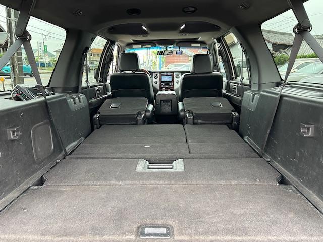 エクスペディション リミテッド　ロングボディ（長さ５６３ｃｍ）　４ＷＤ　サンルーフ　革シート　サイド出しマフラー　電動サイドステップ＆リアゲート　ヒッチ　純正１７ＡＷ　ＬＥＤヘッド　バックカメラ　ドラレコ　ＥＴＣ　キーレス　下取車（8枚目）